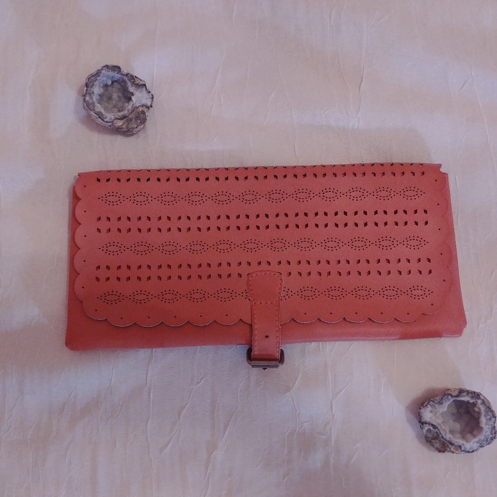American Eagle Peach Wide Clutch